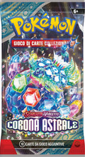 Carica l'immagine nel visualizzatore di Gallery, GCC Pokémon: confezione di buste dell’espansione Scarlatto e Violetto - Corona Astrale (sei buste di espansione)