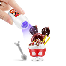 Carica l'immagine nel visualizzatore di Gallery, Capsula Mini Brands Create Disney Snacks Serie 1 di ZURU, oggetti da collezione in miniatura ufficiali, confezione con o