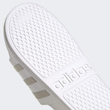 Carica l'immagine nel visualizzatore di Gallery, adidas Adilette Aqua Slides, Infradito Unisex - Adulto, Cloud White Platinum Cloud White, 39 EU