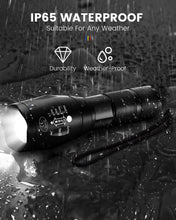 Carica l'immagine nel visualizzatore di Gallery, Maxesla Torcia LED Potente Professionale, 2000 Lumen Torcia LED Potente, Torce LED Alta Potenza con 18650 Ricaricabile Batteria 5 Modes, Zoomable, IP65 Impermeabile, nero