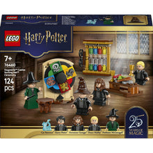 Carica l'immagine nel visualizzatore di Gallery, LEGO Harry Potter Castello di Hogwarts: Cerimonia Cappello Parlante 76460