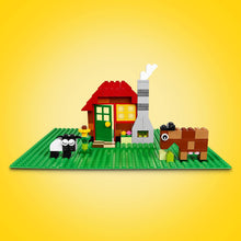 Carica l&#39;immagine nel visualizzatore di Gallery, LEGO Classic Base Verde, Tavola per Costruzioni Quadrata con 32x32 Bottoncini, Piattaforma Classica per Mattoncini per Costruire ed Esporre, Set di Giochi per Bambini e Bambine da 4 Anni in su 11023