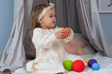 Carica l'immagine nel visualizzatore di Gallery, FANCY FancyBaby 6 palline sensoriali per neonati, Giochi educativi in aqua, Palla morbida, Idea regalo