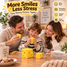 Carica l'immagine nel visualizzatore di Gallery, Squishy Formaggio 2 Pezzi, Giocattolo Antistress da Spremere, Cheese Squishy per Adulti, Gioco Sensoriale Tattile Fidget