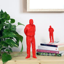 Carica l'immagine nel visualizzatore di Gallery, Superstuff Umarell Statuetta da Scrivania, Umarell Statuetta Pensionato, Gadget Divertenti per Colleghi e Amici, Secret 