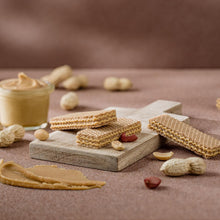 Carica l'immagine nel visualizzatore di Gallery, Loacker, Classic Peanut Butter, Wafer al Burro d'Arachidi, 175g