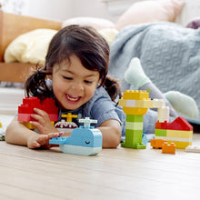 Carica l&#39;immagine nel visualizzatore di Gallery, LEGO 10909 DUPLO Classic Scatola Cuore, Primi Mattoncini Colorati da Costruzione, Giochi Educativi e Creativi per Bambini e Bambine da 1,5 Anni