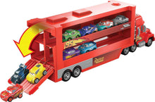 Carica l'immagine nel visualizzatore di Gallery, Mattel Disney Pixar CARS - Mack Mini Racers Trasportatore, include mini veicolo die-cast di Saetta McQueen, trasporta fino a 18 mini veicoli da corsa, giocattolo per bambini, 4+ anni, GNW34