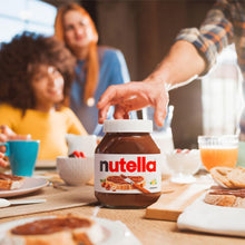 Carica l&#39;immagine nel visualizzatore di Gallery, Nutella - Crema Spalmabile alle Nocciole e Cacao, Senza Glutine, Conservanti e Grassi Idrogenati, Ottimale a Colazione, Vasetto da 950 gr