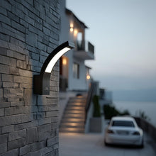 Carica l'immagine nel visualizzatore di Gallery, Maclean MCE343 Lampada da Facciata LED Esterno Elegante Risparmio Energetico Resistente Condizioni Atmosferiche IP54 400