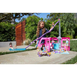 Barbie-Camper dei Sogni Playset con Veicolo, con Ruote, Piscina, Scivolo, 7 Aree Gioco e Oltre 60 Accessori da Campeggio, Giocattolo per Bambini 3+ Anni, HCD46