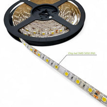 Carica l'immagine nel visualizzatore di Gallery, TOT ELECTRIC KIT Striscia LED 24V con Trasformatore Strip da Esterno 5M 300 led IP65 Tagliabile ogni 10 cm Ipermeabile L