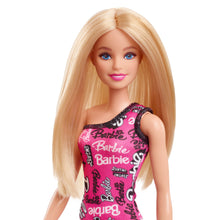 Carica l&#39;immagine nel visualizzatore di Gallery, Barbie - Bambola bionda con capelli lisci, indossa un abito monospalla rosa e scarpe removibili con stampa del logo, giocattolo per bambini, 3+ anni, HRH07