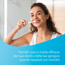 Carica l'immagine nel visualizzatore di Gallery, Meridol Spazzolino Potezione Gengive