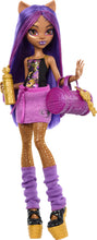 Carica l'immagine nel visualizzatore di Gallery, Monster High - Segreti da Brivido Clawdeen Wolf Misteri Mostruosi, set con bambola e guardaroba, 19 soprese e capi d'abbigliamento inclusi, giocattolo per bambini, 4+ anni, HXH85
