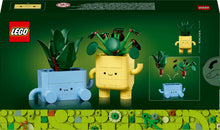 Carica l'immagine nel visualizzatore di Gallery, LEGO Botanicals Piantine Felici Giocattolo - Kit di Arti e Mestieri per Bambine con 2 Piante Artificiali, 2 Vasi di Fiori e Facce Intercambiabili - Regali per Ragazze da 9 Anni Fan della Natura, 10349