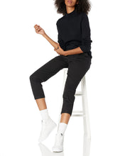 Carica l'immagine nel visualizzatore di Gallery, Amazon Essentials Maglione Leggero con Collo a Lupetto (Disponibile in Taglie Forti) Donna, Nero, XL
