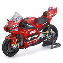 Carica l'immagine nel visualizzatore di Gallery, Maisto - Ducati Lenovo Team 2024 Bagnaia #1, Scala 1:18, Moto Diecast da Collezione con Dettagli Realistici, Licenza Uff