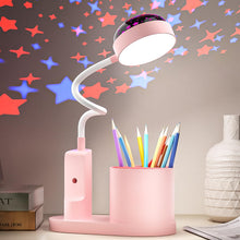 Carica l'immagine nel visualizzatore di Gallery, Lampada da Scrivania a LED per Bambini,Lampada da Tavolo con Portapenne e Proiezione di Stelle,3 Modalità di Luminosità 
