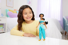 Carica l'immagine nel visualizzatore di Gallery, Mattel Disney Princess Jasmine Bambola Look Classico