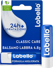 Carica l&#39;immagine nel visualizzatore di Gallery, Labello Classic Care Balsamo Labbra 4.8 g, Burrocacao labbra classico fondente sulle labbra, Lip balm con burro di karité idratante fino a 24 ore, Senza oli minerali e paraffine