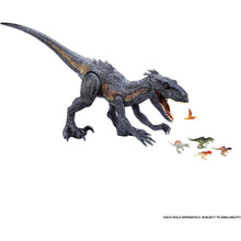 Carica l&#39;immagine nel visualizzatore di Gallery, Mattel Jurassic World: Il Regno Distrutto - Indoraptor Supercolossale, dinosauro gigante lungo 90+ cm e alto 41 cm, inghiotte fino a 20 mini action figures, giocattolo per bambini, 4+ anni, HKY14