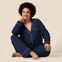 Carica l'immagine nel visualizzatore di Gallery, Amazon Essentials Camicia a Maniche Lunghe in Modal di Cotone e Pigiama a Tutta Lunghezza Donna, Blu Marino, M