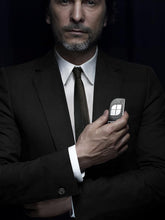 Carica l'immagine nel visualizzatore di Gallery, CAME Telecomando TTS dal design elegante quadricanale nero e grigio 4 pulsanti a codice fisso a 433,92 MHz con funzione 