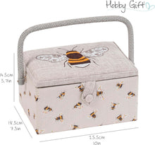 Carica l'immagine nel visualizzatore di Gallery, Hobby Gift Scatola Media per Cucito con Manico - Cestino Porta Cucito in Cotone con Scomparti per Strumenti e Accessori Creativi - 19 x 26 x 15 cm, Ape Ricamata