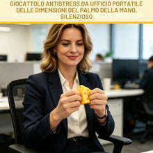 Carica l'immagine nel visualizzatore di Gallery, Cheese Squishy Triangle Shapes Giocattoli Sensorial,Squishy Formaggio