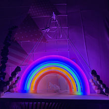 Carica l'immagine nel visualizzatore di Gallery, Amzeeniu Luci al Neon Led Arcobaleno Night Lights Mood Lights Insegne Luci luce Decorazione luminose Neon Signs Batteria