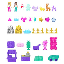 Carica l'immagine nel visualizzatore di Gallery, Polly Pocket - Calendario dell'Avvento, playset casa di pan di zenzero con 2 bambole e 24 accessori a sorpresa a tema festività inclusi, giocattolo per bambini, 4+ anni, HWP33