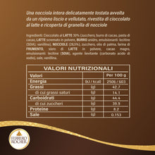 Carica l'immagine nel visualizzatore di Gallery, Ferrero Rocher - 28 Specialità al Cioccolato al Latte e Nocciola, Scatola Natalizia a Piramide Ottimale come Regalo o Centrotavola per le Cene di Natale, 350 gr