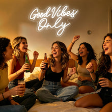 Carica l'immagine nel visualizzatore di Gallery, Segnale Neon Solo Buone Vibrazion, Segni Neon Buone Vibrazion Bianchi per Decorazione a Parete, Luce Neon LED per Decora