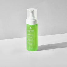 Carica l'immagine nel visualizzatore di Gallery, Rilastil Acnestil Mousse Detergente, Formula Delicata, Pelli con Tendenza Acneica, Confezione da 150ml