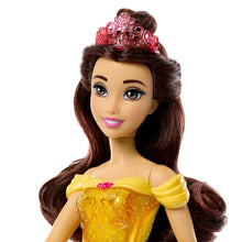 Carica l&#39;immagine nel visualizzatore di Gallery, Mattel Disney Princess - Belle bambola con capi e accessori scintillanti ispirati al film, giocattolo per bambini, 3+ Anni, HLW11