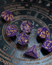 Carica l'immagine nel visualizzatore di Gallery, TIDEVAN Set di Dadi da Tavolo in Poliedrico,49 pezzi Dadi Poliedrici,con 7 Borse di Velluto Set di Dadi Poliedrici per RPG Dungeons e Dragons Pathfinder per DND RPG MTG D4 D8 D10 D12 D20(7 Colori)