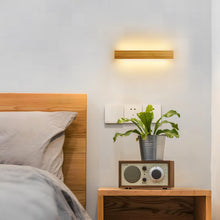 Carica l'immagine nel visualizzatore di Gallery, AOEH Lampada Da Parete Interno LED Applique Da Parete In Legno Lampade Da Muro Lunga In Bambù Luci Da Parete Legno 7w 30