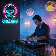 Carica l'immagine nel visualizzatore di Gallery, Chill Bro Gaming Headset Neon Cartello Per Decorazione Da Parete, Cartello Neon Gorilla, Cartelli LED Gaming Zone Per Ca