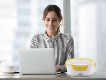 Carica l&#39;immagine nel visualizzatore di Gallery, BEPER 90.920G Lunch &amp; Go Scaldavivande Elettrico Portatile con 2 Contenitori Removibili e Posate Incluse, 220V, Giallo