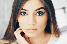 Carica l'immagine nel visualizzatore di Gallery, essence THE FALSE LASHES MASCARA EXTREME VOLUME &amp; CURL volumizzante (10 ml)