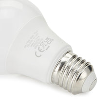 Carica l'immagine nel visualizzatore di Gallery, Amazon Basics Lampadina Edison a LED E27 con attacco a vite, 8 W (equivalenti a 60 W) bianco caldo, Non Dimmerabile (con