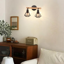 Carica l'immagine nel visualizzatore di Gallery, iDEGU 2 Luci Applique da Parete Interno Industrial Vintage E14 Lampada da Parete in Metallo e Legno Orientabile Lampada 