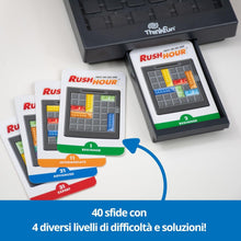 Carica l'immagine nel visualizzatore di Gallery, ThinkFun - Rush Hour Gioco | Giochi Da Tavolo per Bambini 40 Sfide | Bambino e Bambina 8 Anni Idee Regalo | Giochi Bambini 8 Anni | Rush Hour Versione Italiana