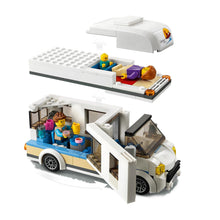Carica l&#39;immagine nel visualizzatore di Gallery, LEGO City Camper delle Vacanze, Modellino da Costruire di Roulotte Giocattolo con Minifigure e Accessori, Giochi per Bambini e Bambine da 5 Anni in su, Idee Regalo di Compleanno 60283