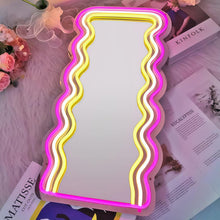 Carica l'immagine nel visualizzatore di Gallery, LED Specchio Neon Luci Dressing Up Specchio Gatto/Shine Cuore/Bat/Farfalla Forma Neon Segni Moderna Casa Ragazza Camera 