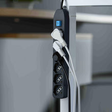 Carica l'immagine nel visualizzatore di Gallery, Electraline 62074 Multipresa 6 posti Polivalenti P40(Schuko + 10/16A) con Interruttore Cavo 1,5 m Nero