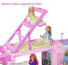 Carica l'immagine nel visualizzatore di Gallery, Barbie Camper dei Sogni - Veicolo 3 in 1 Trasformabile con Piscina - Pick-Up e Barca - Dettagli realistici - 50 Accessori - Regalo Bambini 3-7 Anni, GHL93