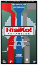 Carica l'immagine nel visualizzatore di Gallery, EDITRICE GIOCHI, Risiko! Antartide, Gioco di Strategia, 2 Giochi in Scatola in 1 per Sfide tra Amici e in Famiglia, Giochi da Tavolo per Adulti e Bambini, Espansione di Risiko e Gioco Singolo, 8+ Anni