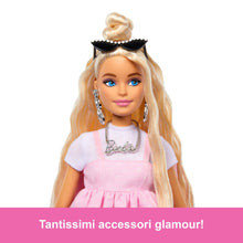 Carica l'immagine nel visualizzatore di Gallery, Barbie Bambola Deluxe Style con Outfit #3 Barbiecore